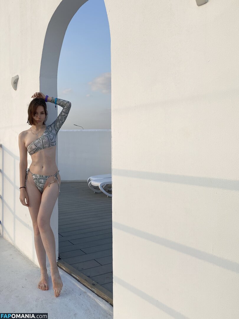 Vlada Vasuhno Nude OnlyFans  Leaked Photo #5