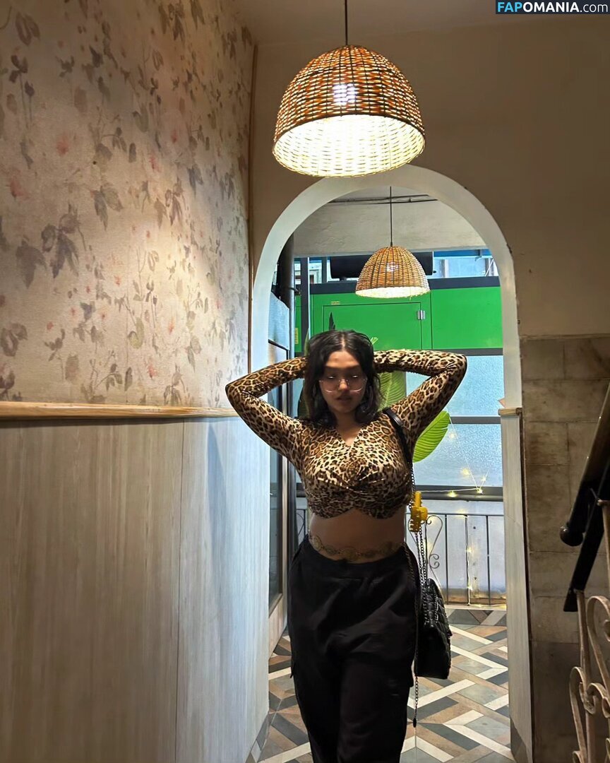 vr / vrindardddd_ Nude OnlyFans  Leaked Photo #8