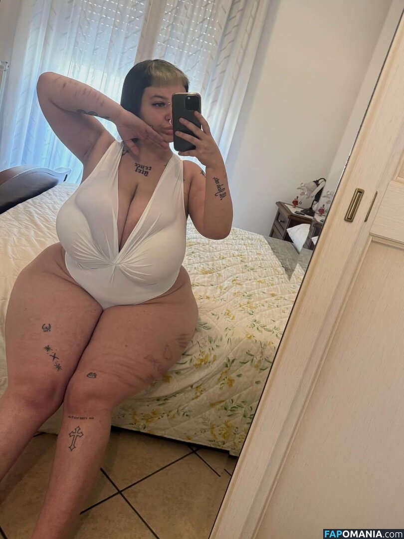 Mxmmytina / Vvalentinabonetalli Nude OnlyFans  Leaked Photo #9