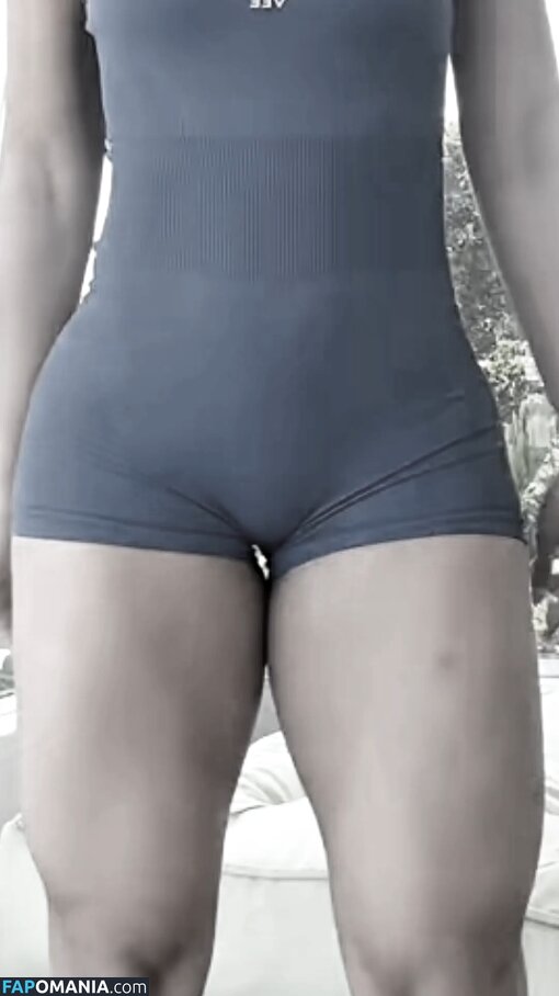 Walesca Melo / waleescamelo Nude OnlyFans  Leaked Photo #2