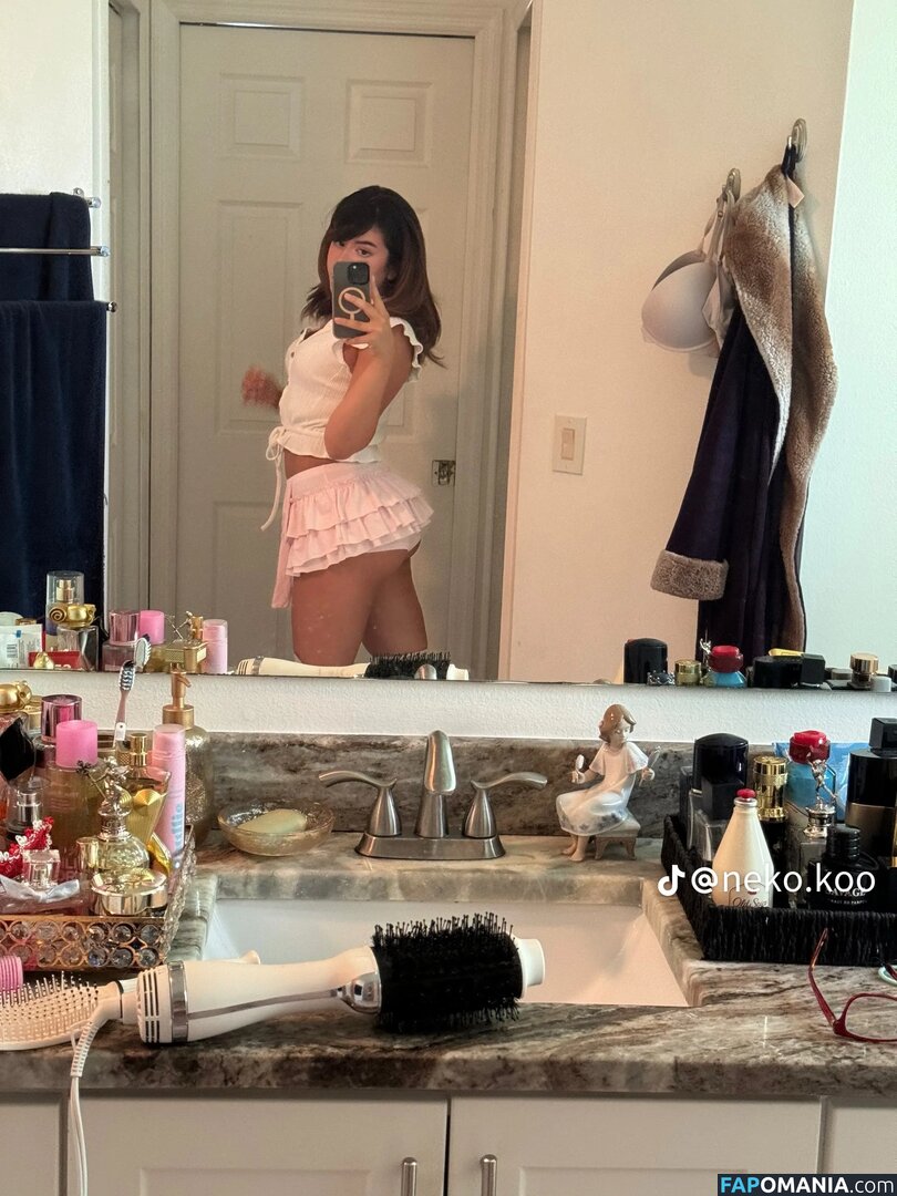 https: / widowmako Nude OnlyFans  Leaked Photo #9