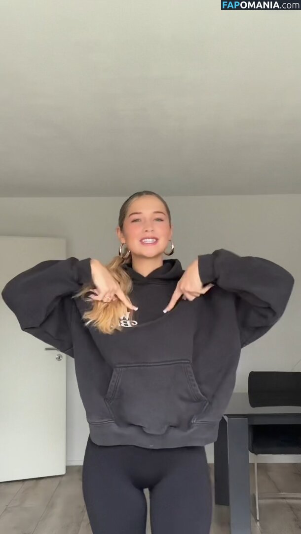 Wieke / wieke.l / wieke_l / wiekelanganke3244 Nude OnlyFans  Leaked Photo #173