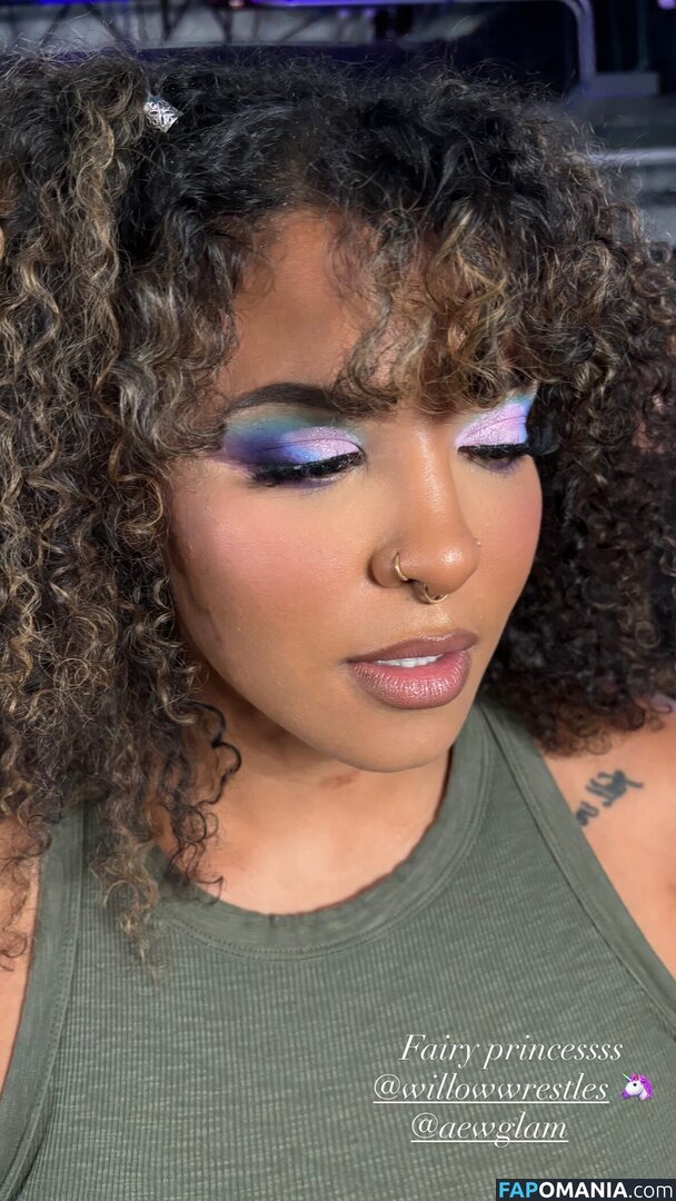 Willow Nightingale / willowwrestles Nude OnlyFans  Leaked Photo #1