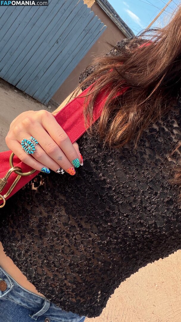 Willow shields / willowshields Nude OnlyFans  Leaked Photo #1