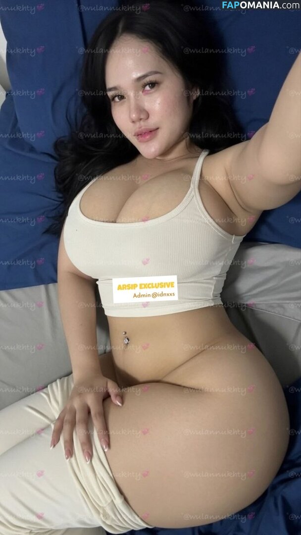 fitriwln / https: / wulannukhty / xxbbywlnn Nude OnlyFans  Leaked Photo #1