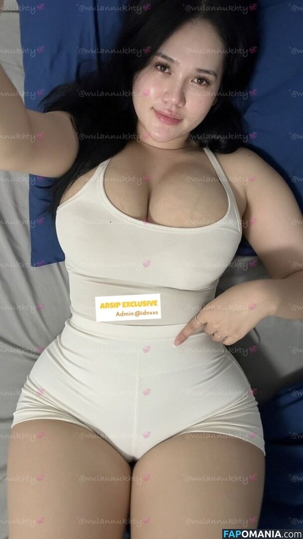 fitriwln / https: / wulannukhty / xxbbywlnn Nude OnlyFans  Leaked Photo #2