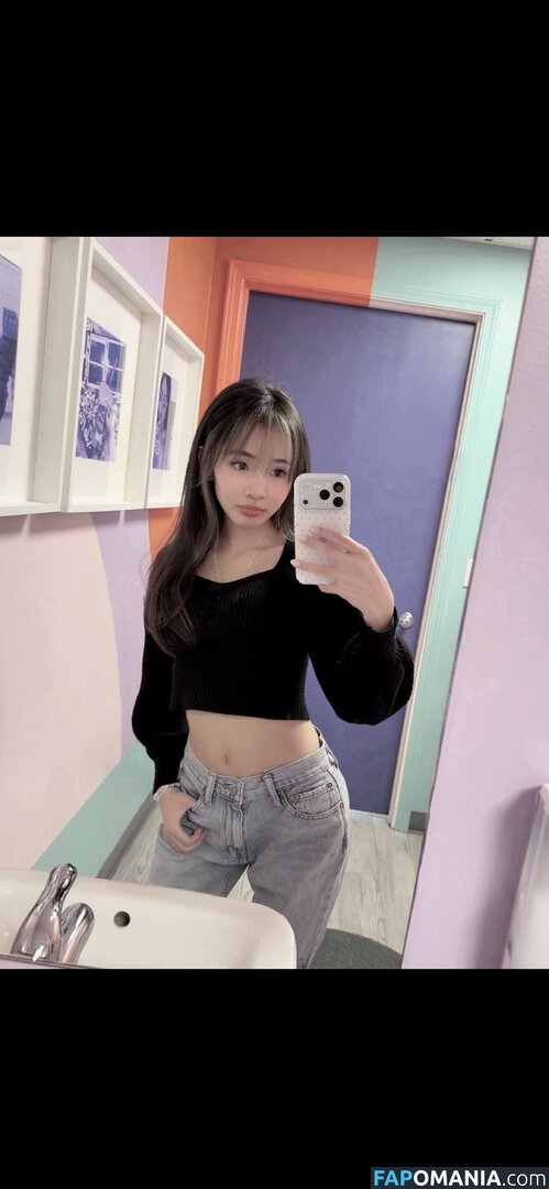 https: / xbbysal Nude OnlyFans  Leaked Photo #3
