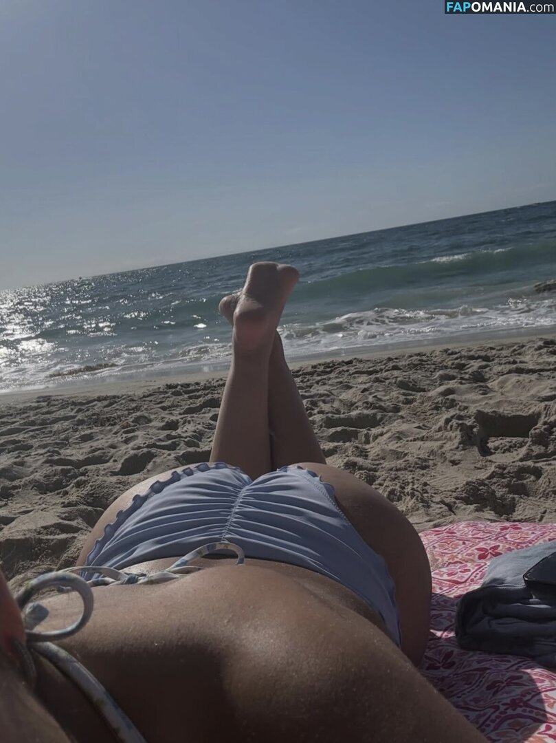 https: / xclusivemel / xclusivemel4 / xclusivemelll Nude OnlyFans  Leaked Photo #4
