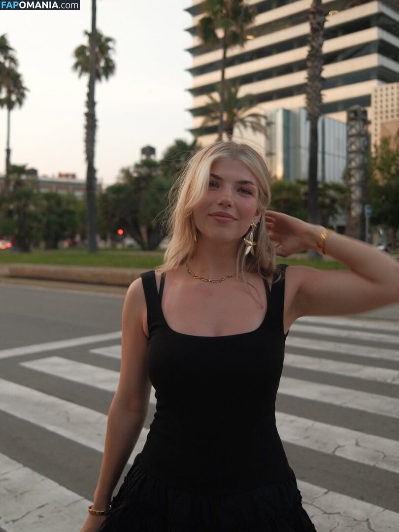 xFibii Nude OnlyFans  Leaked Photo #17