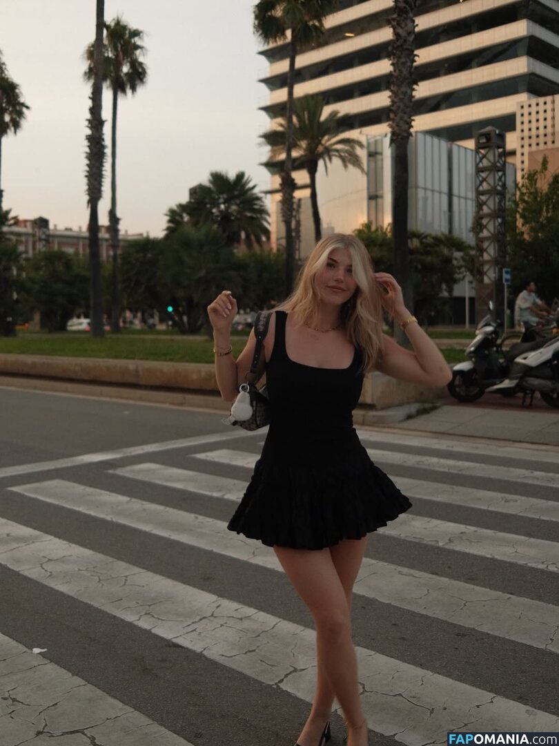 xFibii Nude OnlyFans  Leaked Photo #18