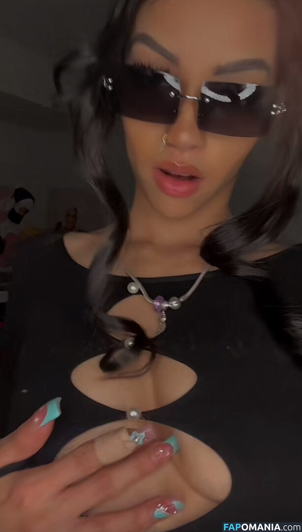 xo.chaunaaa Nude OnlyFans  Leaked Photo #2