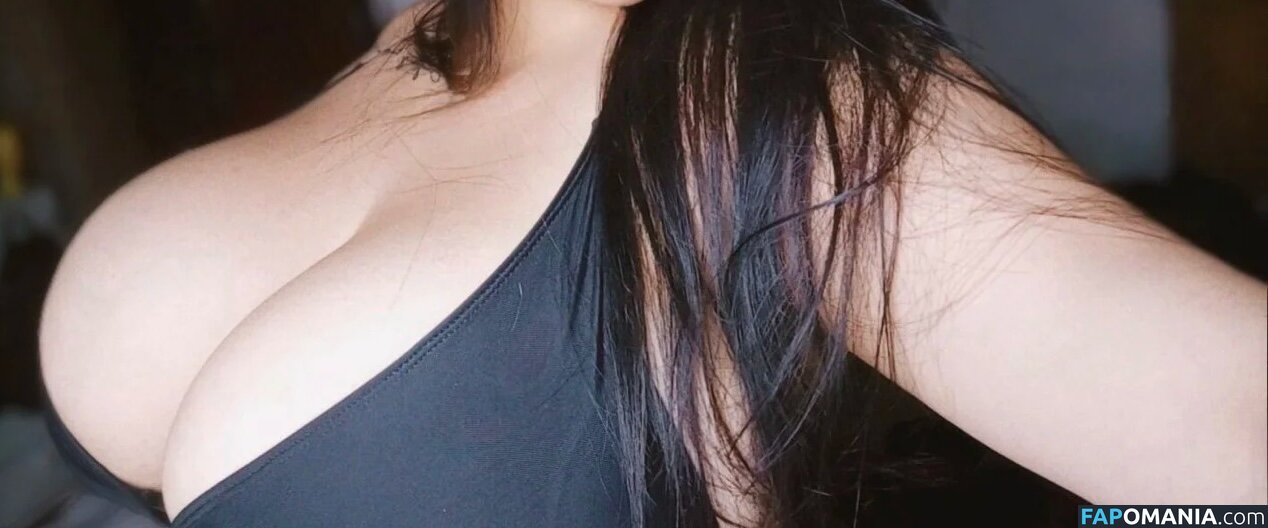 Yael Castillo / Yaelcastill0 / yaecaastillo Nude OnlyFans  Leaked Photo #18