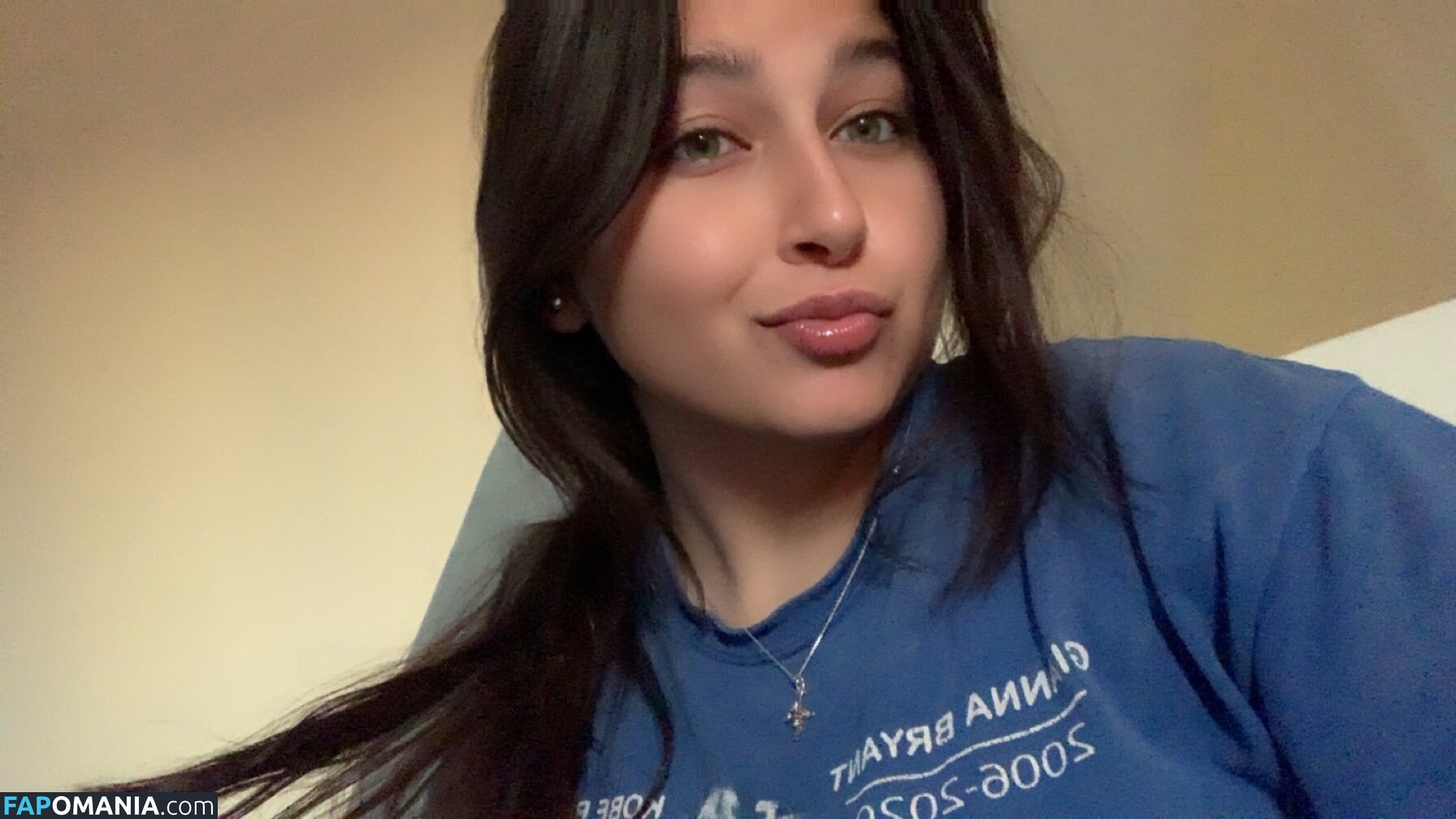 Yagirlsarina24 Nude OnlyFans  Leaked Photo #2