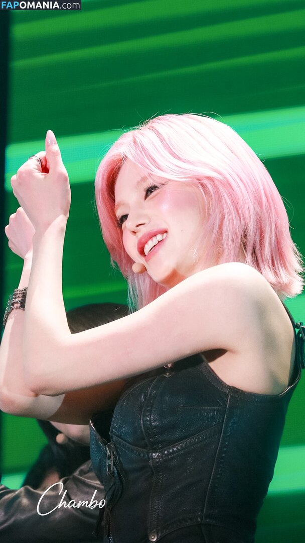 Hwang Ye-ji / ITZY (예지 / Yeji / yezyizhere Nude OnlyFans  Leaked Photo #21