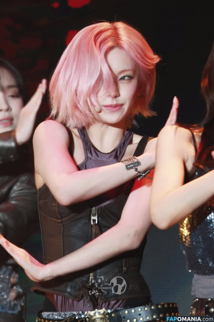 Hwang Ye-ji / ITZY (예지 / Yeji / yezyizhere Nude OnlyFans  Leaked Photo #28