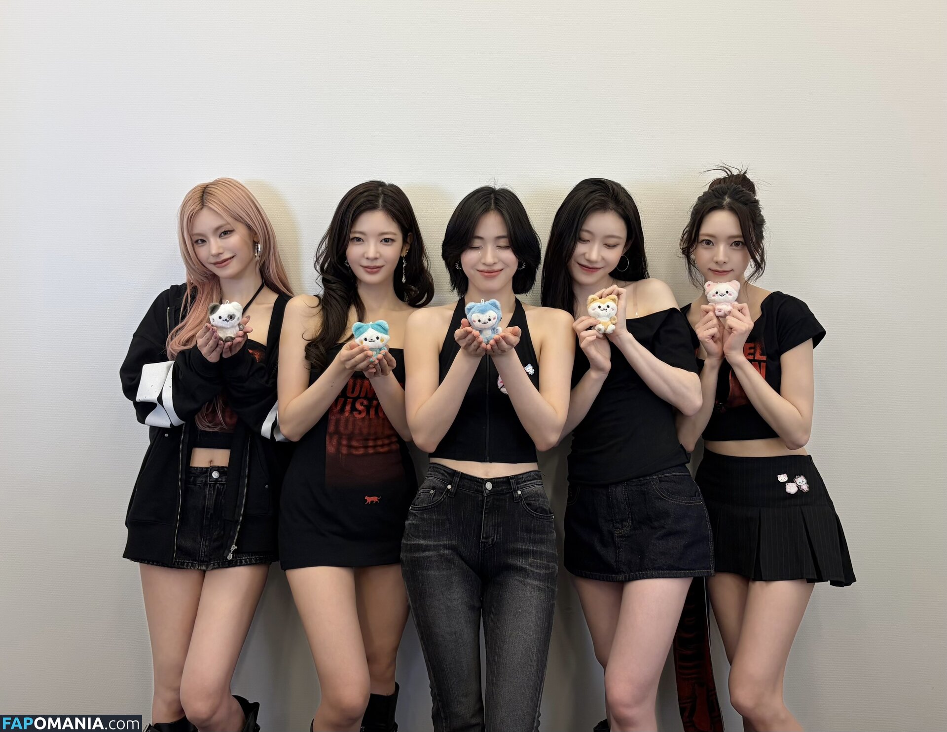 Hwang Ye-ji / ITZY (예지 / Yeji / yezyizhere Nude OnlyFans  Leaked Photo #43
