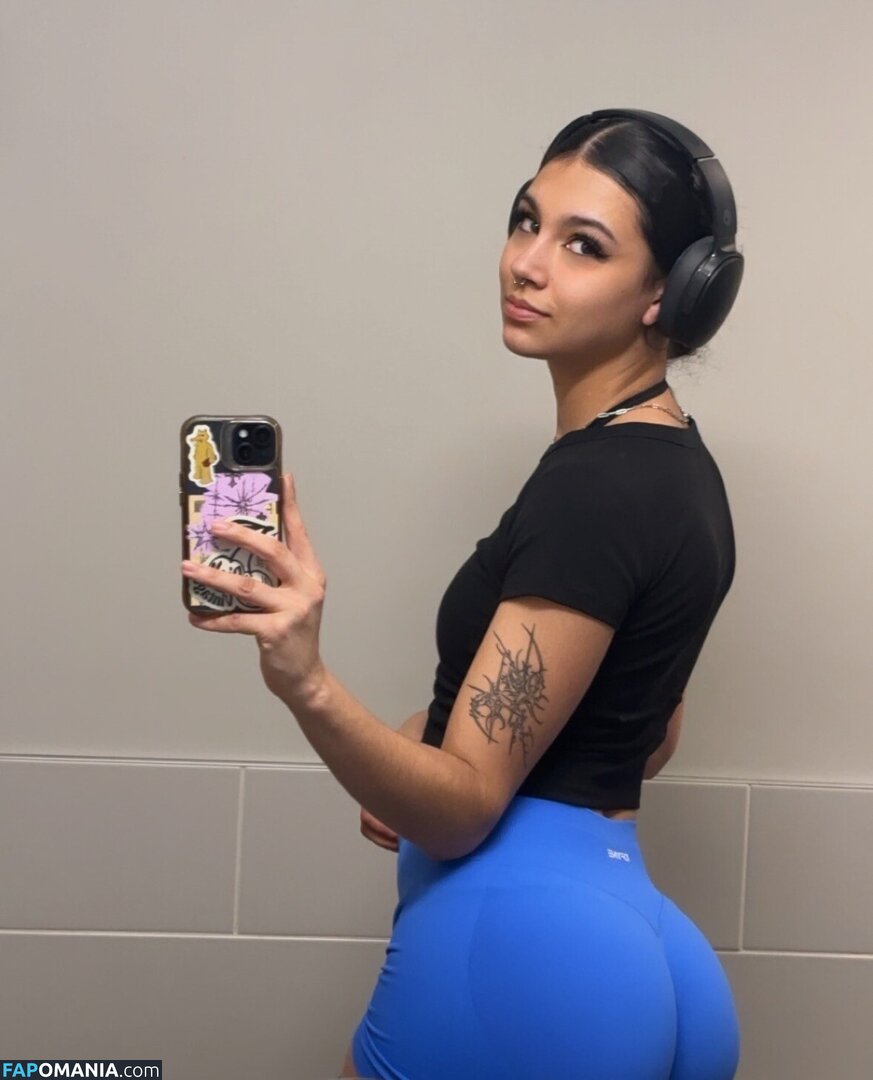 yerbafanatic Nude OnlyFans  Leaked Photo #1