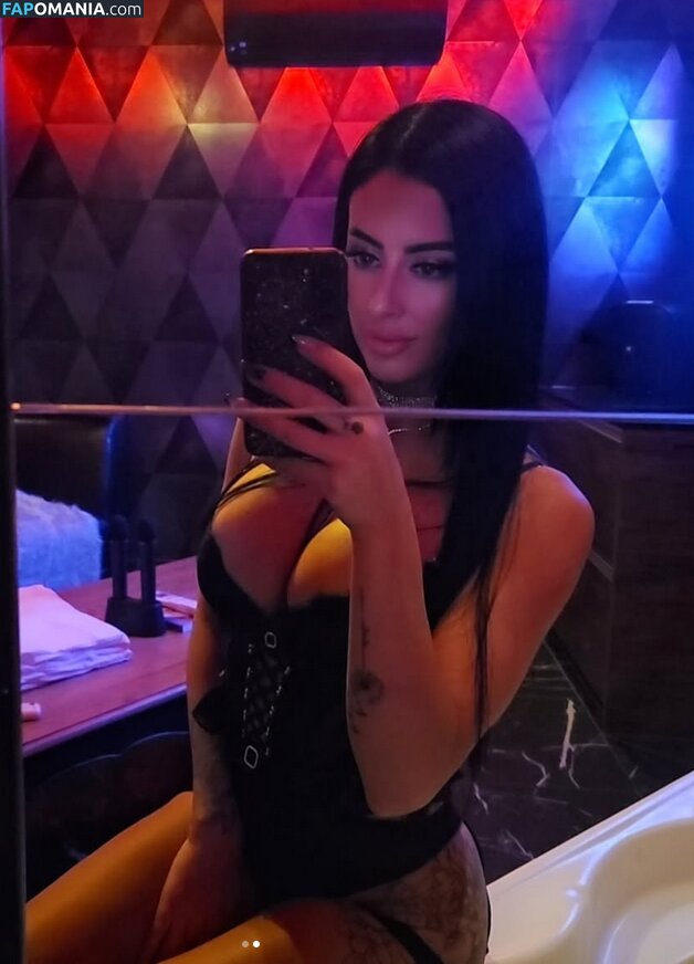_yourfavouriteflower / https: / yourfavouritelittlebrat Nude OnlyFans  Leaked Photo #1