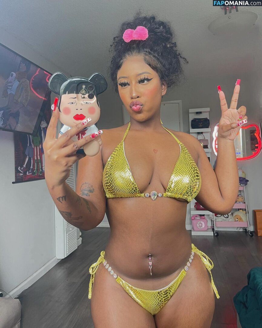 yungnena / yungnenaa Nude OnlyFans  Leaked Photo #2