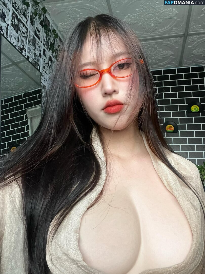Yunne.uwu / yunnechan Nude OnlyFans  Leaked Photo #127