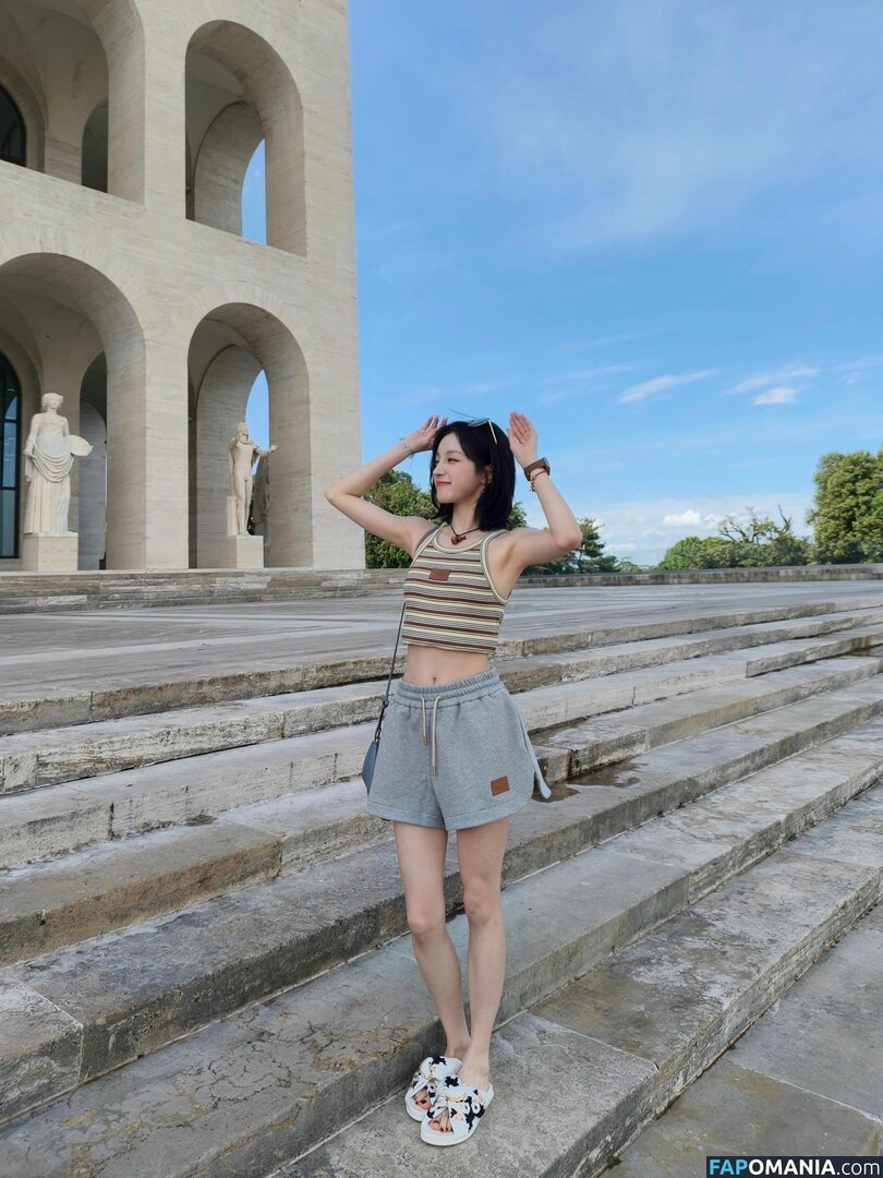 _Yuqi_ / https: / yuqisong.923 / yuqisun Nude OnlyFans  Leaked Photo #64