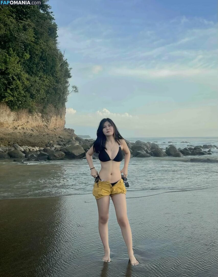 Yuri Gen / ilyrgennn / yengshdx_ Nude OnlyFans  Leaked Photo #7