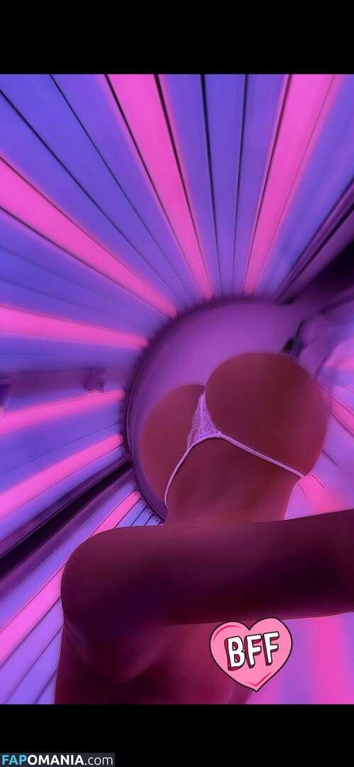 Yvniisbk / https: Nude OnlyFans  Leaked Photo #3