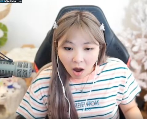 Yvonnie / yvonnieng Nude OnlyFans  Leaked Photo #15