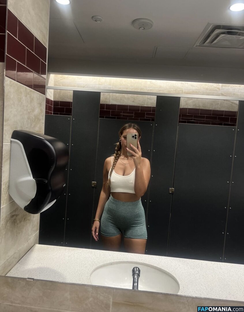 zaebaee / zaeszecret / zaezacarias Nude OnlyFans  Leaked Photo #1