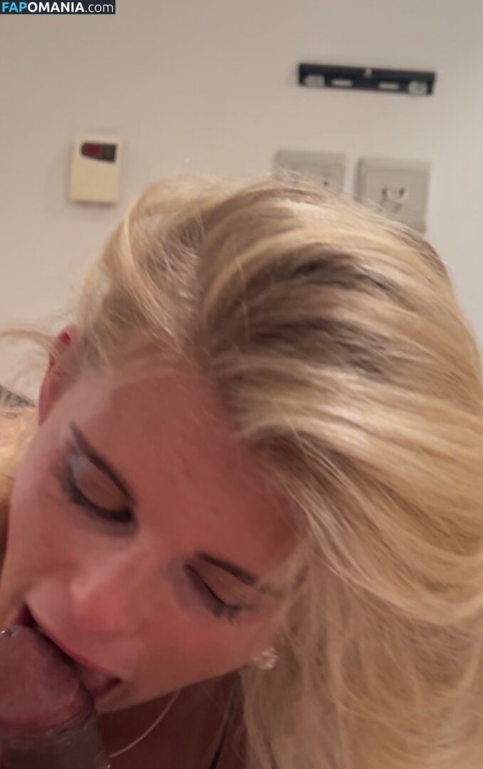 Zara Deeley Nude OnlyFans  Leaked Photo #4