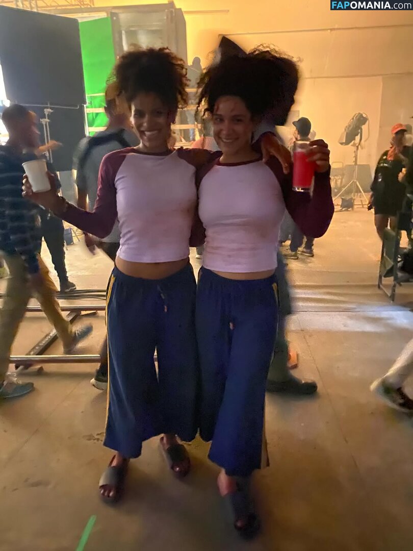 Zazie Beetz / zaziebeetz Nude OnlyFans  Leaked Photo #11