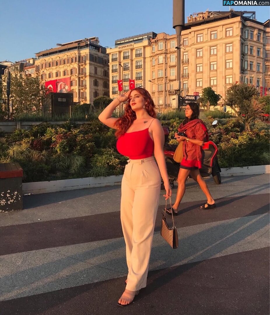 Zehra Aslan / _zehraasln Nude OnlyFans  Leaked Photo #9