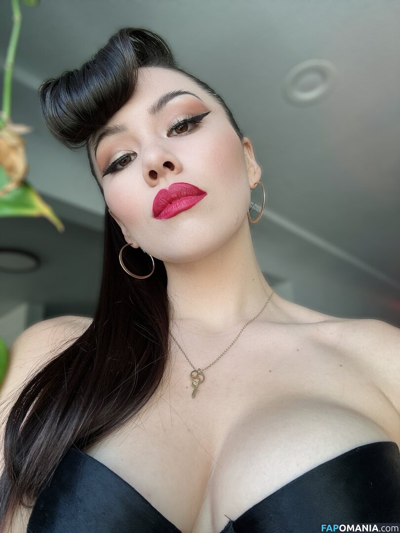 Serafina / Zeljia / sweetserafina / zeljiaa Nude OnlyFans  Leaked Photo #8