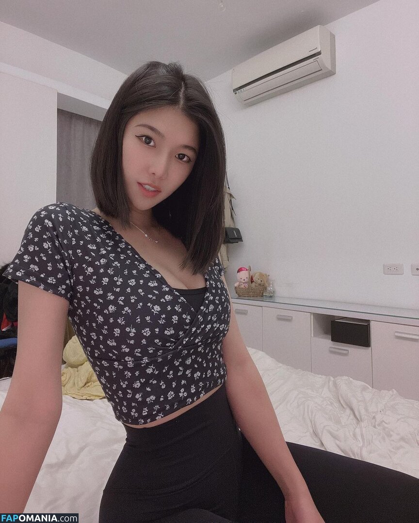 https: / zeng.zzzz Nude OnlyFans  Leaked Photo #2