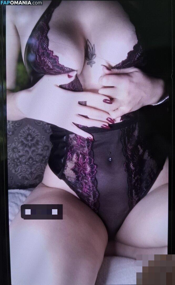 Zenicke Drolje / __bedra__ / huskicchanaa / lara._croft._ / mmiijjaaa / sisicmedina Nude OnlyFans  Leaked Photo #14