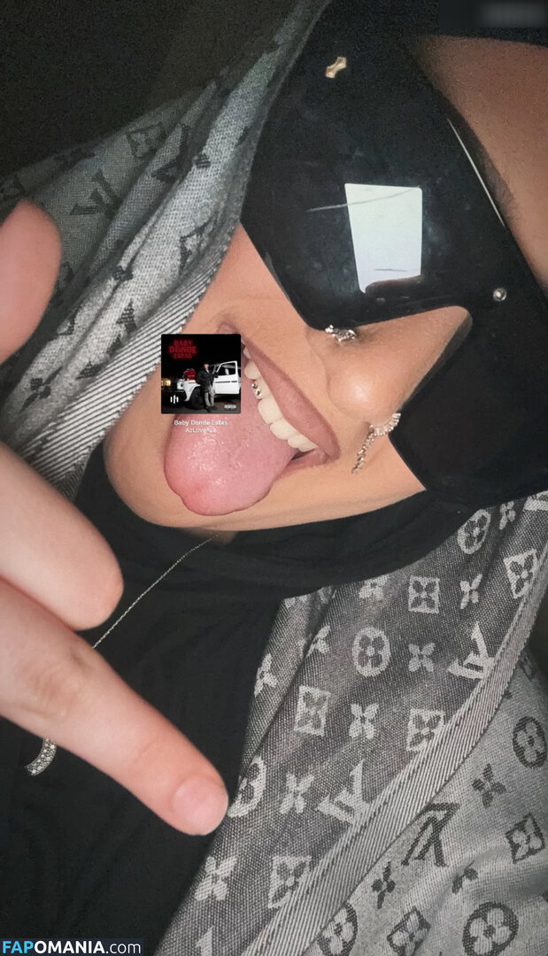 Zeynohijabi Nude OnlyFans  Leaked Photo #4