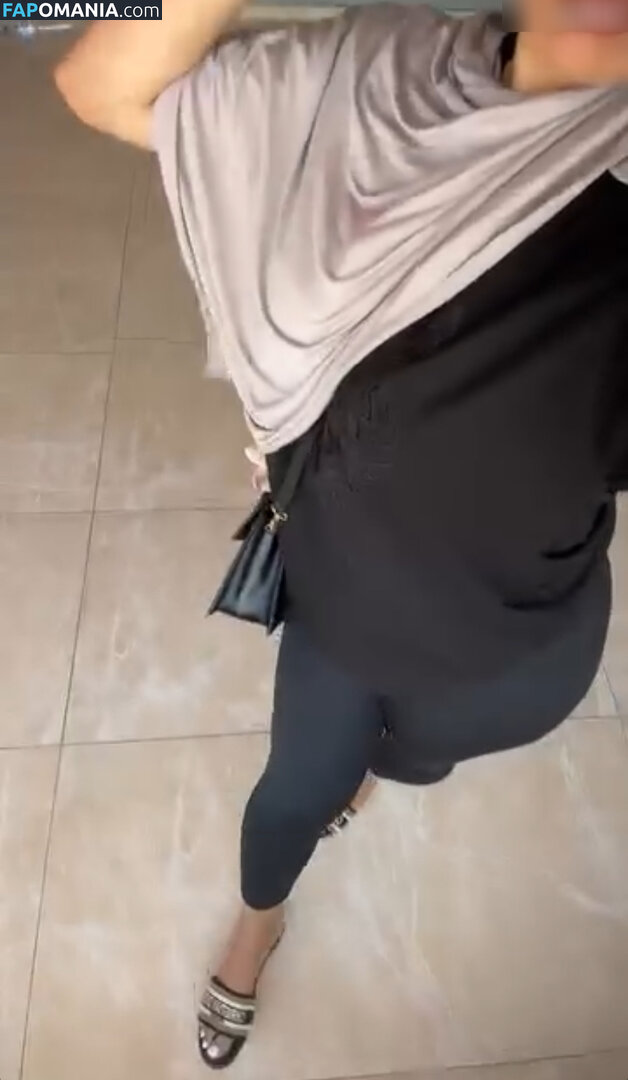 Zeynohijabi Nude OnlyFans  Leaked Photo #9