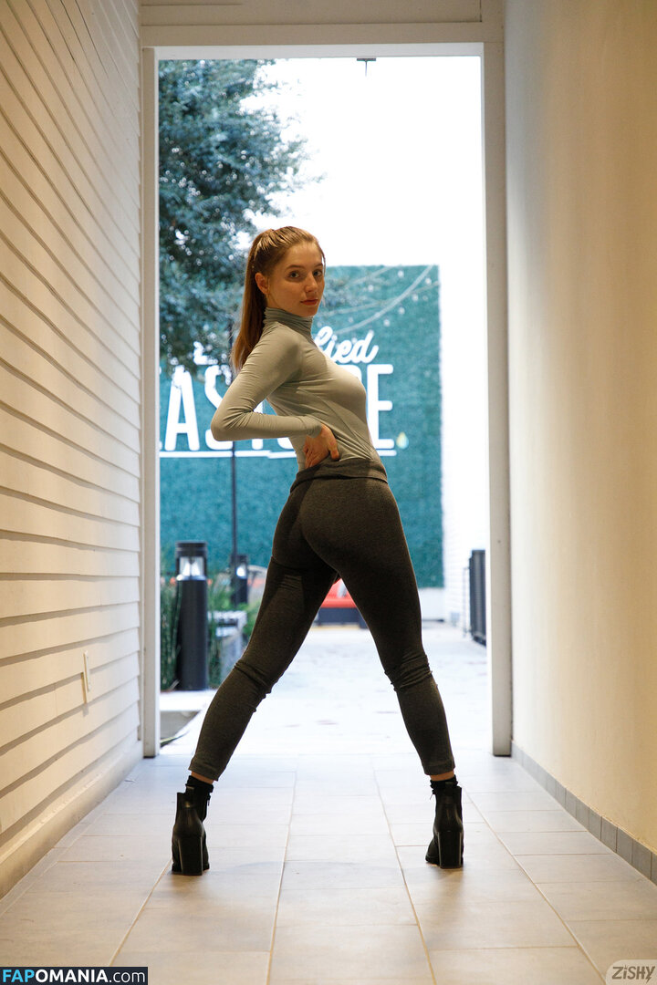 Zishy / zishylives Nude OnlyFans  Leaked Photo #471