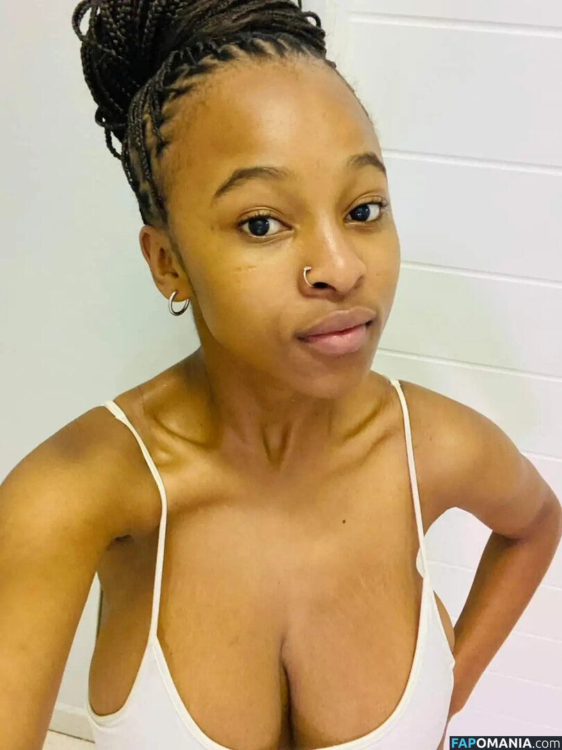 Zizipho Ondiswa / majokwenizizipho / zizipho_majokweni Nude OnlyFans  Leaked Photo #11