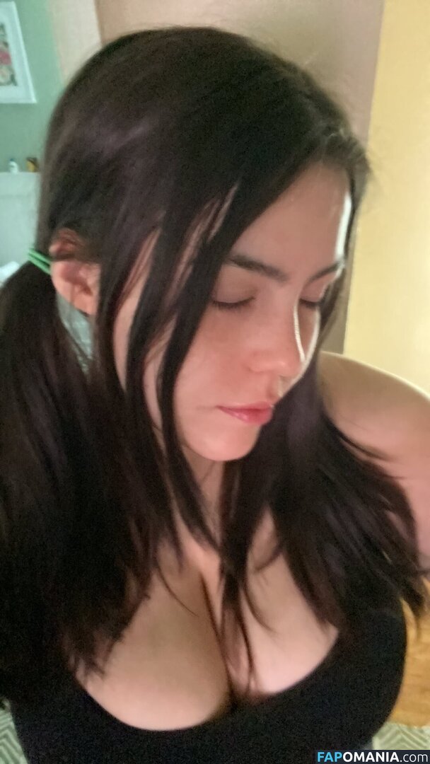 Zobug / snaiIgirl / zobug_ Nude OnlyFans  Leaked Photo #1