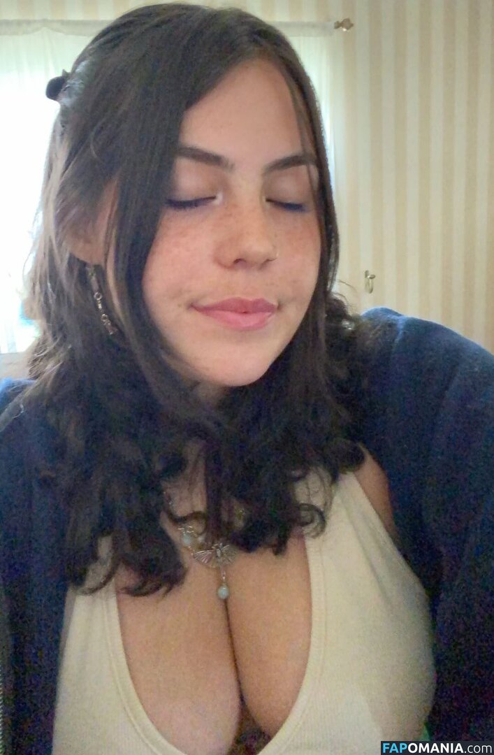 Zobug / snaiIgirl / zobug_ Nude OnlyFans  Leaked Photo #5