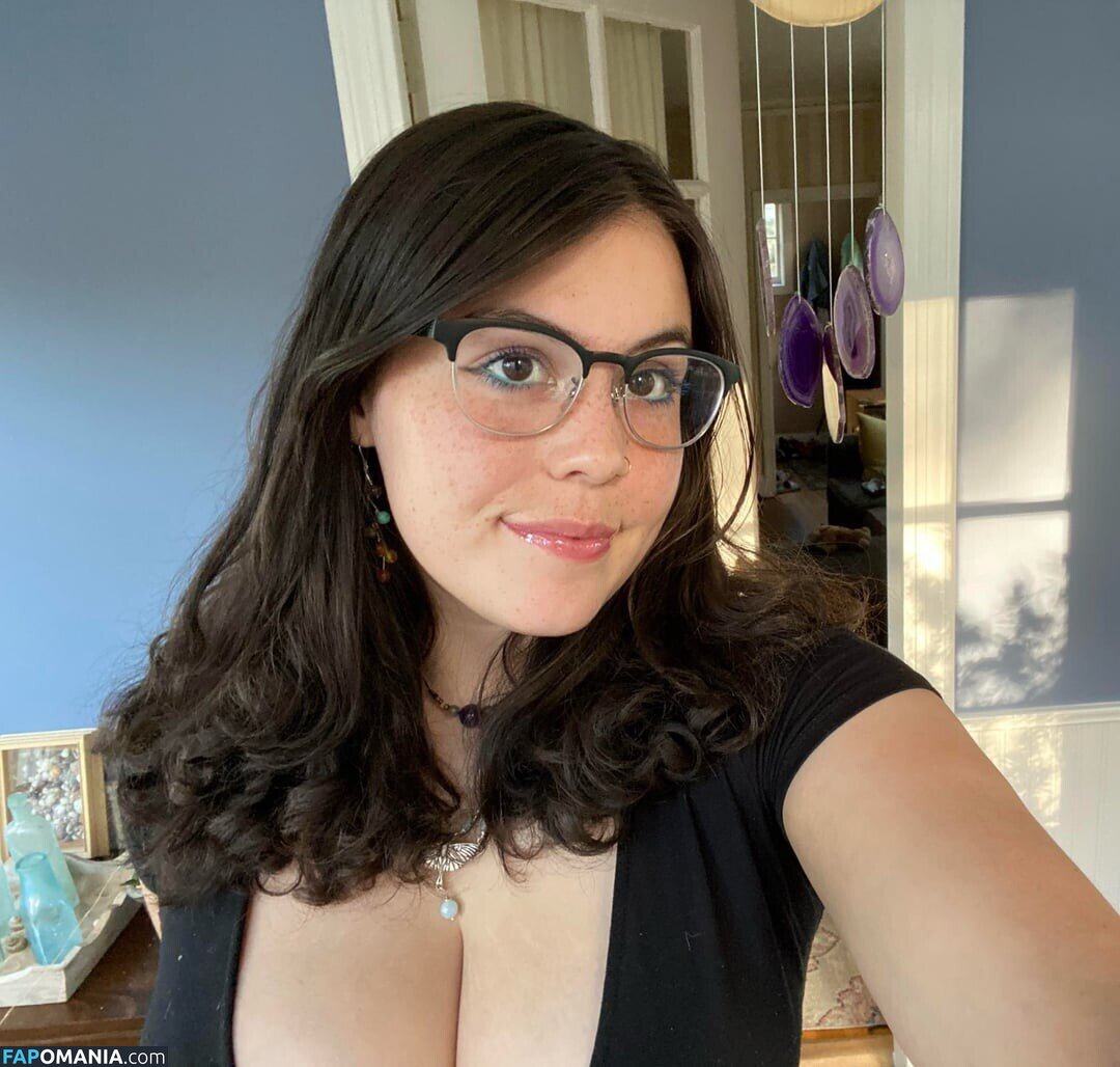 Zobug / snaiIgirl / zobug_ Nude OnlyFans  Leaked Photo #6