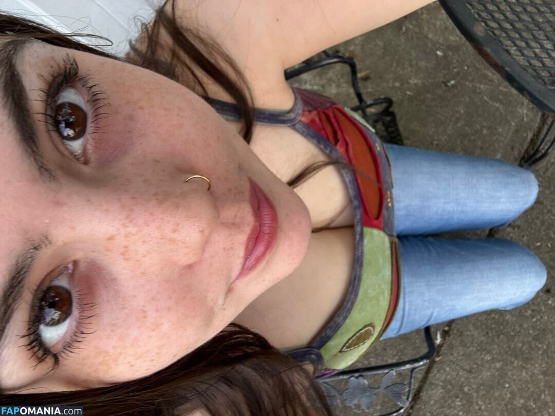 Zobug / snaiIgirl / zobug_ Nude OnlyFans  Leaked Photo #7