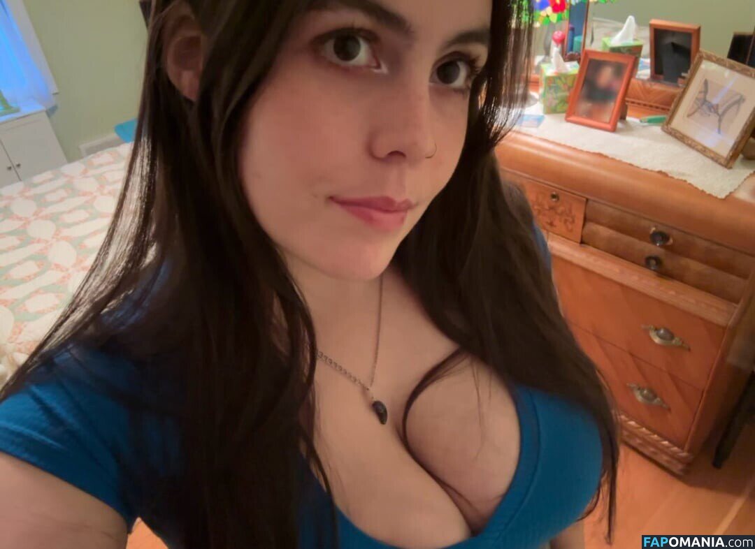 Zobug / snaiIgirl / zobug_ Nude OnlyFans  Leaked Photo #10