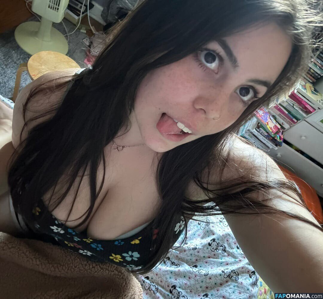 Zobug / snaiIgirl / zobug_ Nude OnlyFans  Leaked Photo #14