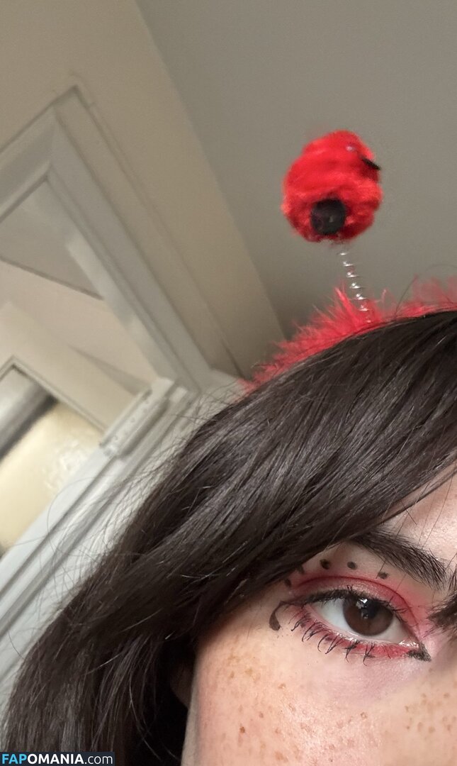 Zobug / snaiIgirl / zobug_ Nude OnlyFans  Leaked Photo #18