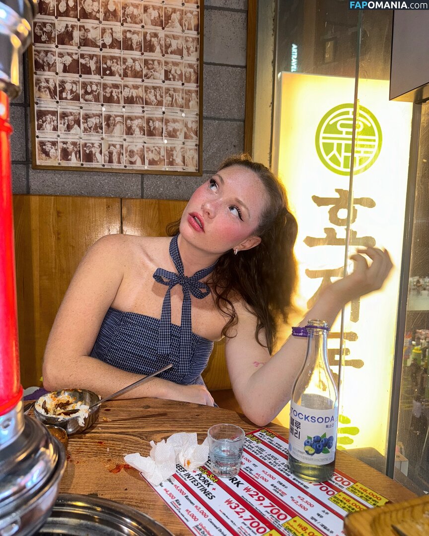 Zoe Colletti / zoecolletti Nude OnlyFans  Leaked Photo #93