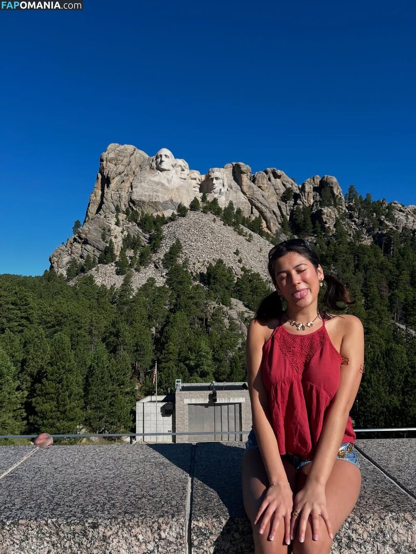 Zoe Grace Rodriguez / zoegracerodriguez Nude OnlyFans  Leaked Photo #2