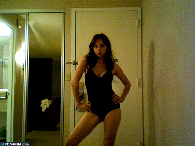 Zoe Swicord Kazan Nude OnlyFans  Leaked Photo #2