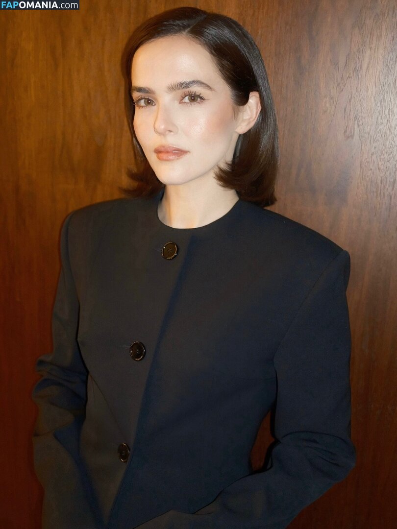 Zoey Deutch / zoeydeutch Nude OnlyFans  Leaked Photo #351